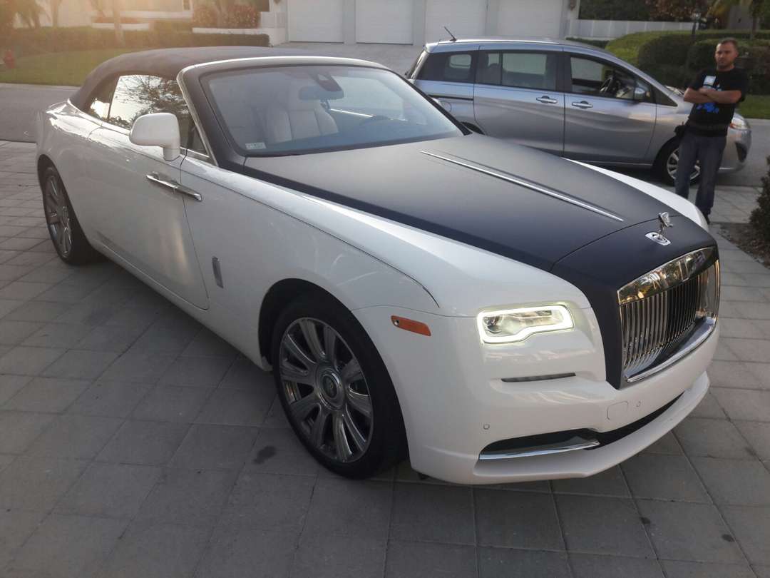 Color Change - Black & White